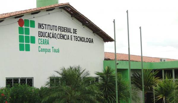 IFCE Tauá abre inscrições para auxílios estudantis